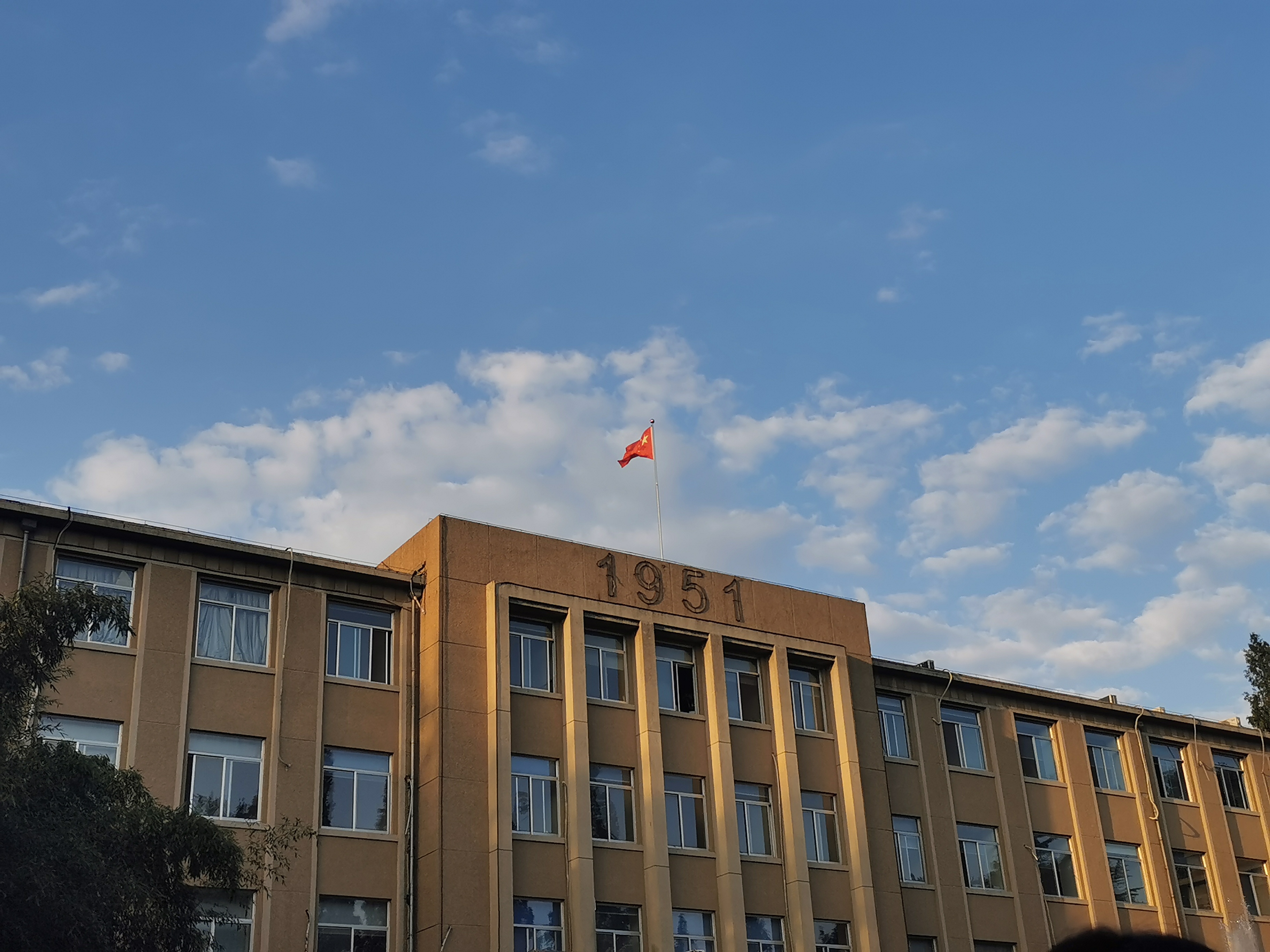宋宇宸《海院随拍》1.jpg