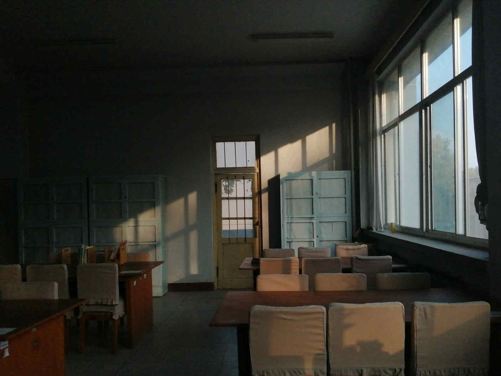 杨琪缨《静》.jpg